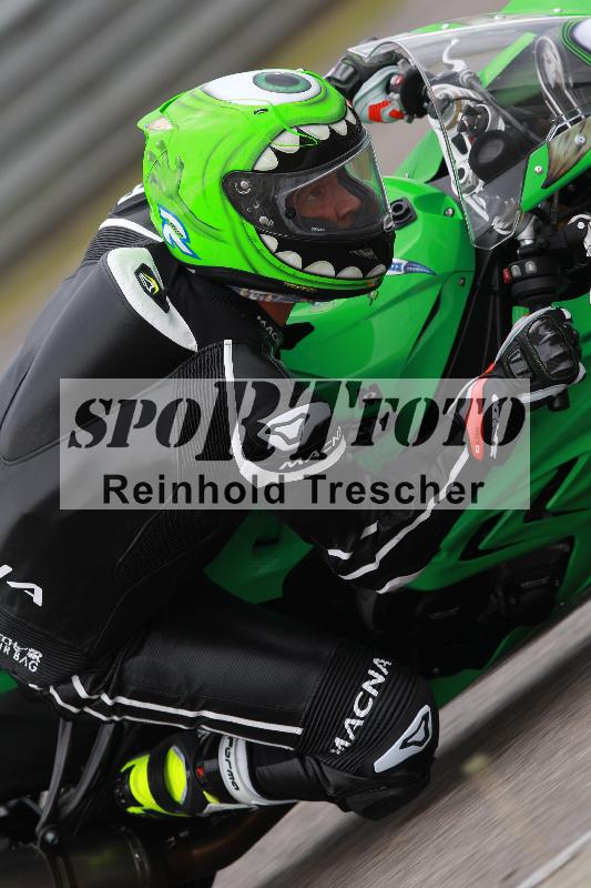 Archiv-2022/13 25.04.2022 Plüss Moto Sport ADR/Freies Fahren/39